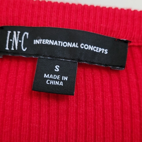 Sweater - Picture 4 of 6